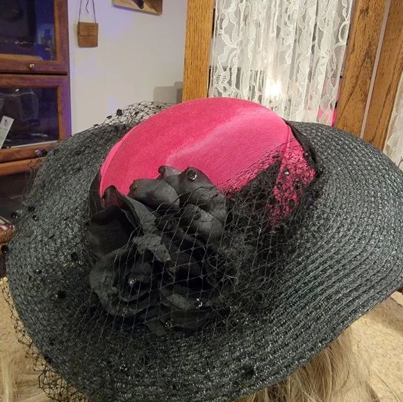 whittall and shon | Accessories | Whittall And Shon Black  display picture 2